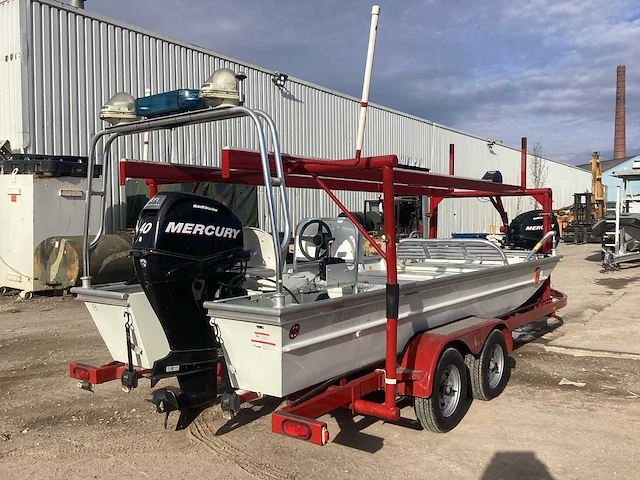 Rescue one model # 1660 rescue boot - afbeelding 16 van  21