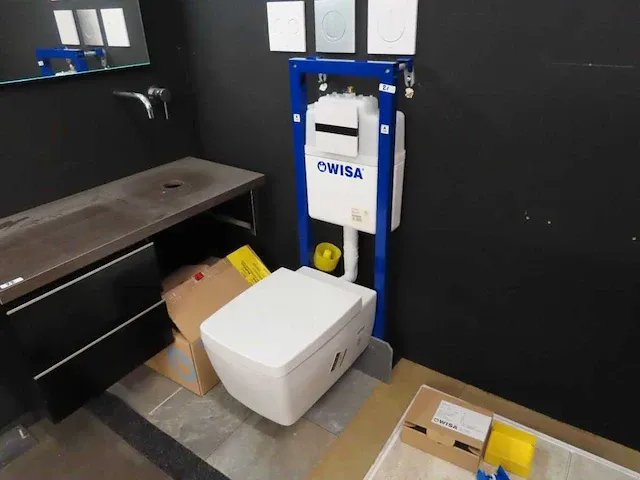 Reservoir met toilet - afbeelding 1 van  5