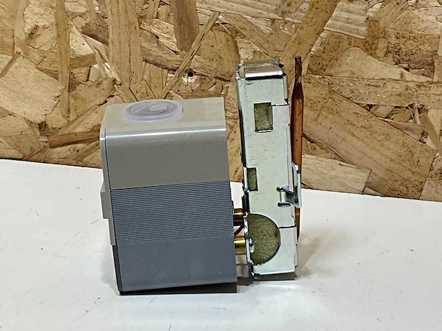 Resideo l6190b2006u dompel en aanleg aquastaat (5x) - afbeelding 3 van  5