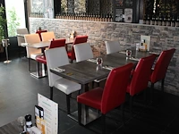 Restaurant meubilair bestaande uit 23 horeca tafels met afmeting 70 x 70 x 75 cm en metalen voet en 46 hore... - afbeelding 1 van  4
