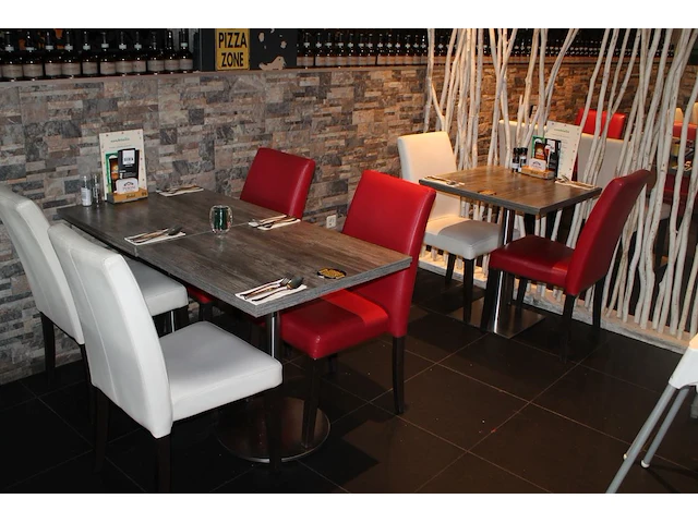Restaurant meubilair bestaande uit 23 horeca tafels met afmeting 70 x 70 x 75 cm en metalen voet en 46 hore... - afbeelding 2 van  4