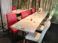 Restaurant meubilair bestaande uit 8 horeca tafels met afmeting 70 x 70 x 75 cm en metalen voet en 16 horec... - afbeelding 1 van  4