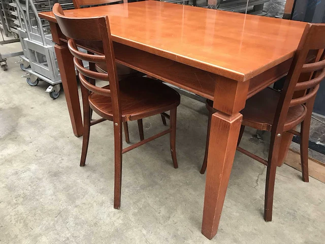 Restaurant stoelen & tafel - afbeelding 4 van  6
