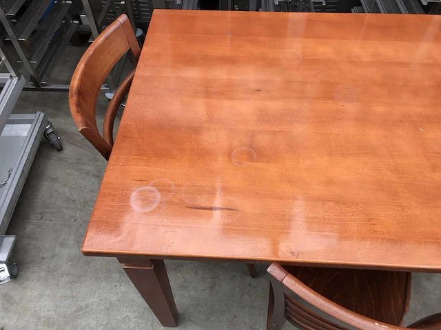 Restaurant stoelen & tafel - afbeelding 5 van  6