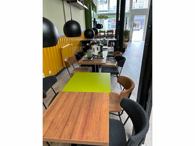 Restaurant tafel met stoelen (6x) - afbeelding 4 van  4