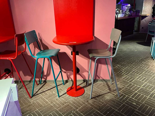 Restaurantmeubilair met 16 stoelen - afbeelding 2 van  12