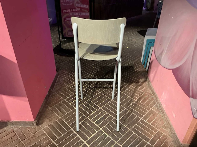 Restaurantmeubilair met 16 stoelen - afbeelding 4 van  12