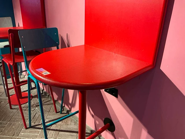 Restaurantmeubilair met 16 stoelen - afbeelding 6 van  12
