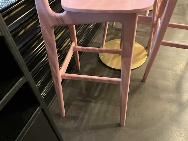 Restauranttafel met 3 krukken - afbeelding 5 van  5