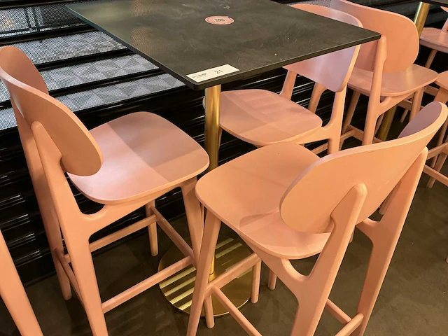 Restauranttafel met 3 krukken - afbeelding 3 van  4