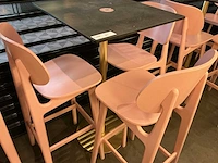 Restauranttafel met 3 krukken - afbeelding 3 van  4