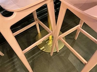 Restauranttafel met 3 krukken - afbeelding 3 van  4