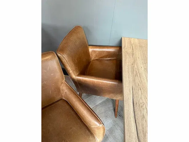 Restauranttafel met 4 lederen fauteuils - afbeelding 6 van  7