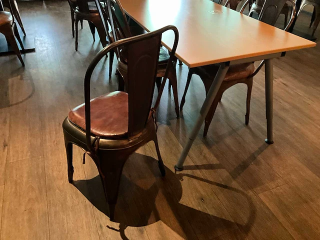 Restauranttafel met 5 stoelen - afbeelding 5 van  5