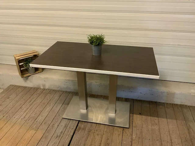 Restauranttafel met rvs onderstel (2x) - afbeelding 1 van  4
