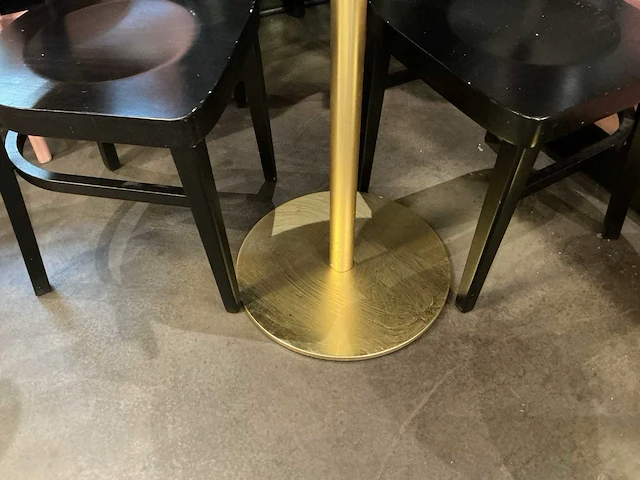 Restauranttafel met stoelen (2x) - afbeelding 5 van  5