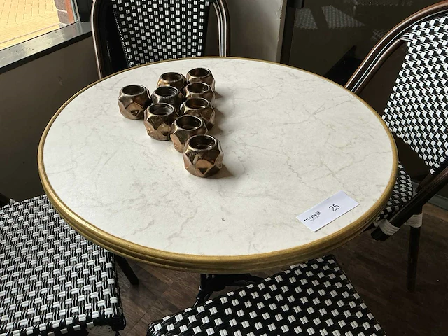 Restauranttafel met stoelen - afbeelding 2 van  3