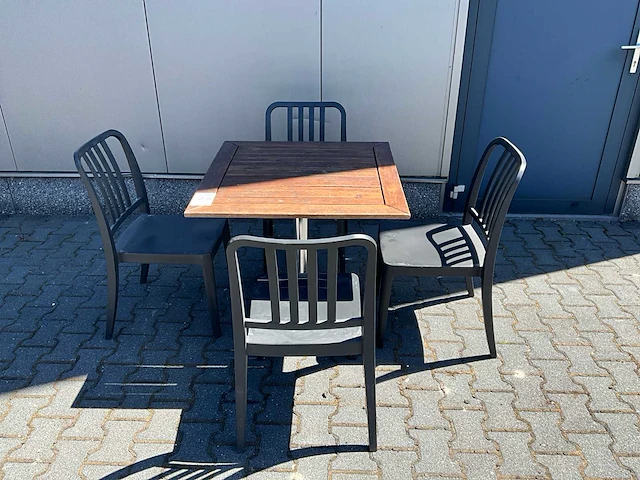 Restauranttafels en stoelen (55x) - afbeelding 3 van  9