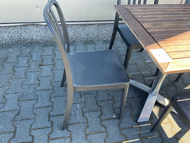 Restauranttafels en stoelen (55x) - afbeelding 5 van  9