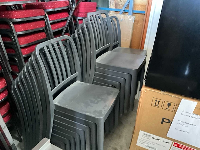 Restauranttafels en stoelen (55x) - afbeelding 8 van  9
