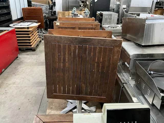 Restauranttafels en stoelen (55x) - afbeelding 9 van  9