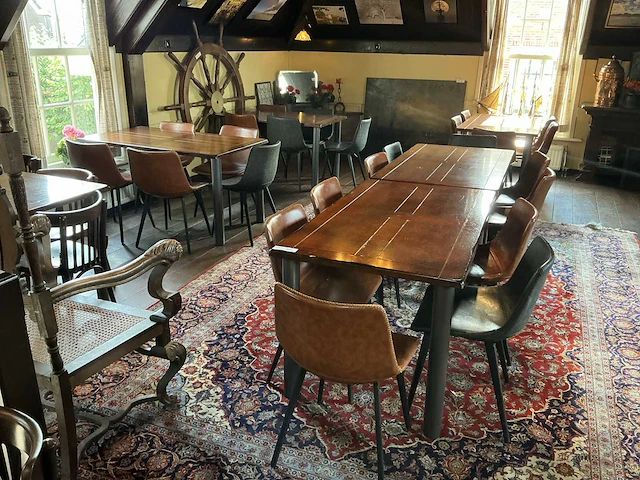 Restauranttafels en stoelen - afbeelding 1 van  11