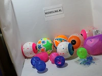 Restparij speelgoed ruim 14 stuks oa ballen