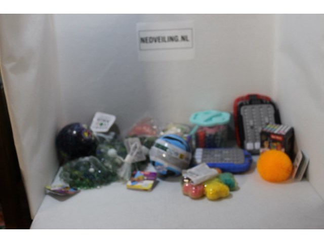 Restpartij speelgoed 17 stuks - afbeelding 2 van  7