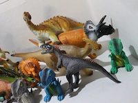 Restpartij speelgoed dino 13 stuks - afbeelding 4 van  7