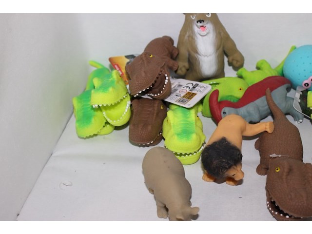 Restpartij speelgoed sqeeuze en balletjes 28 stuks - afbeelding 7 van  9