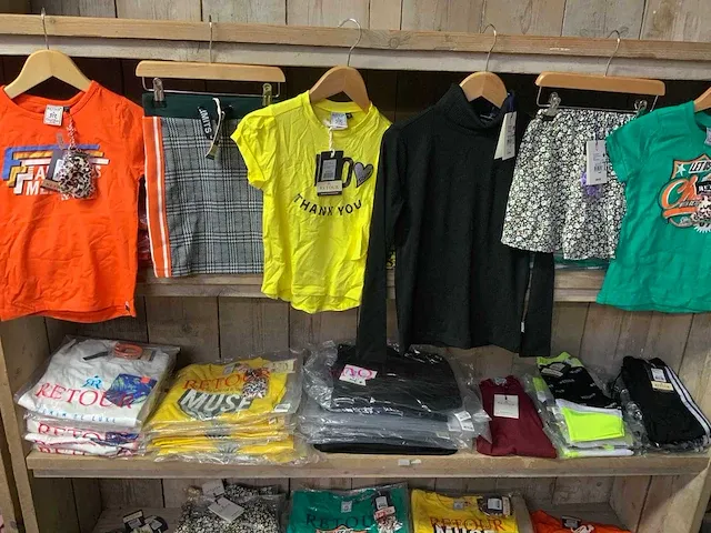 Retour - diverse kinderkleding (200x) - afbeelding 2 van  2