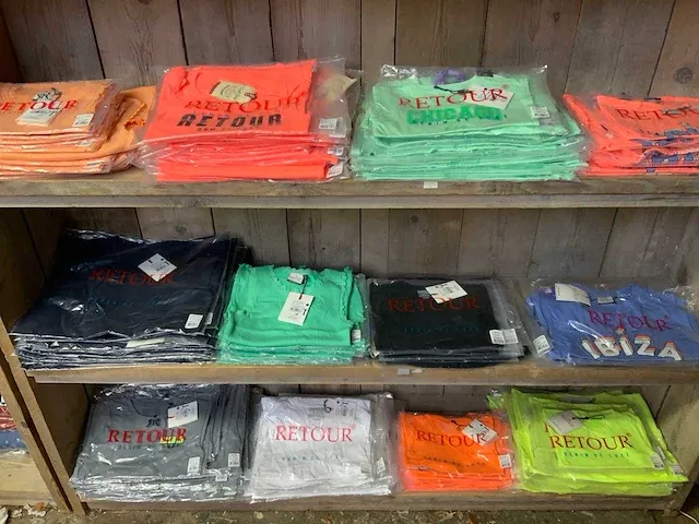 Retour - shirts & blouses (320x) - afbeelding 1 van  7