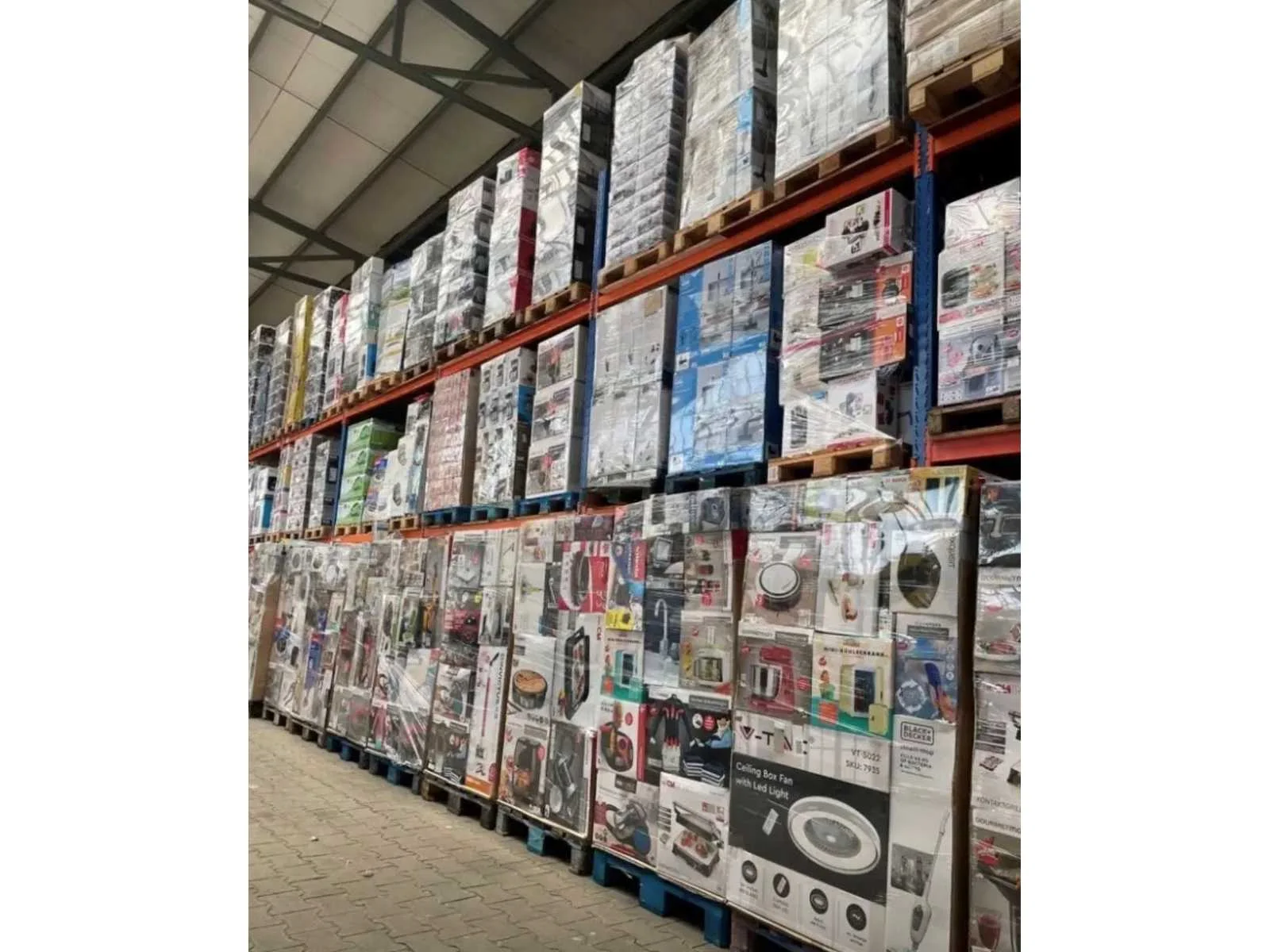 Retourgoederen: meubels zuiver, dutchbone en mix pallets electronica en consumenten goederen
