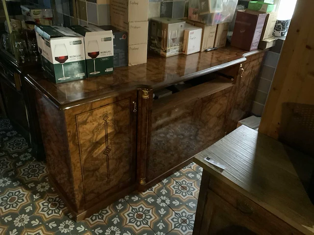 Retro dressoir met wandkast - afbeelding 1 van  7