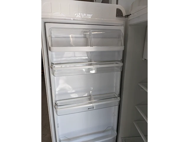 Retro koelkast smeg, fab28lw1, creme - afbeelding 5 van  7