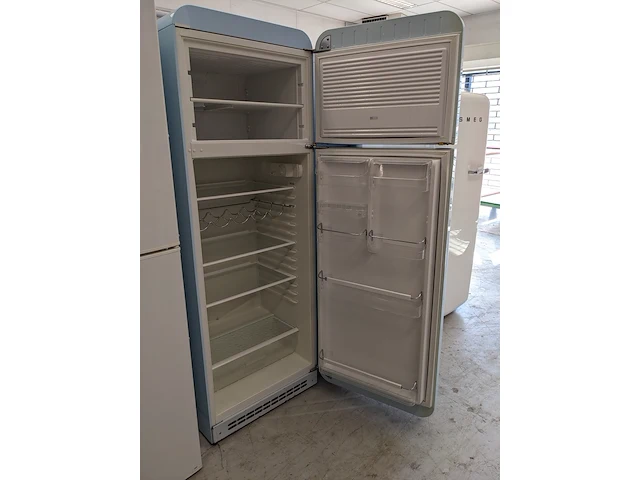 Retro koelkast smeg, s30strp4, hemelblauw - afbeelding 2 van  7