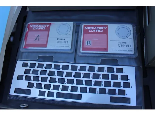 Retro pc canon x-07 met kleurenprinter x-710 inclusief twee memorykaarten 8 kb en documentatie. - afbeelding 4 van  5