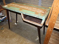 Retro werktafel met opbergvak. afmeting 110 x 51 x 81 cm. - afbeelding 2 van  2