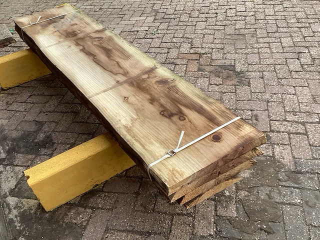 Reuzen sequoia - 2019 gezaagd 200 x 540 x 2400 mm - schaaldeel (4x) - afbeelding 5 van  6
