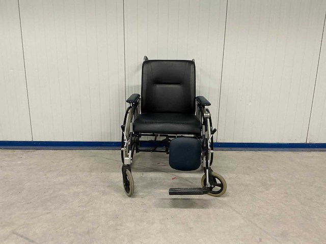 Revab - rolstoel - afbeelding 1 van  2