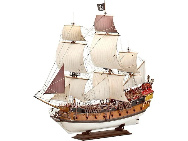 Revell revell_05605 modelkit ship 1 72 - piratenschip - afbeelding 1 van  4
