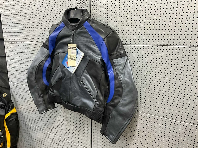Revenger revel leren motorjas maat 52 (4x) - afbeelding 3 van  7