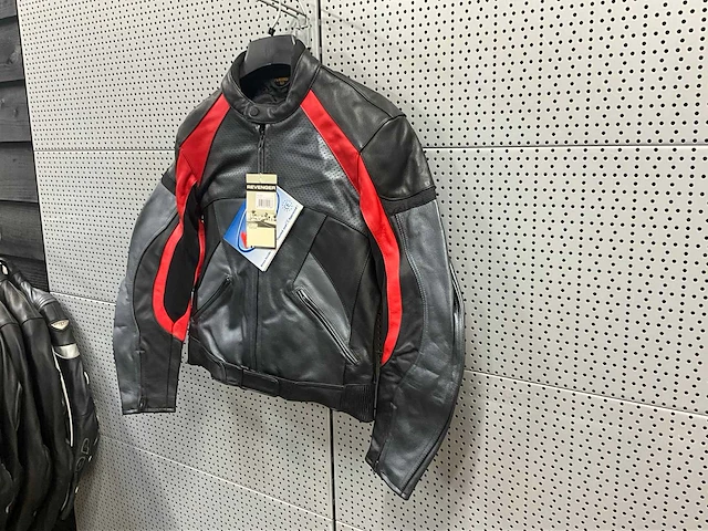 Revenger revel leren motorjas maat 52 - afbeelding 2 van  5