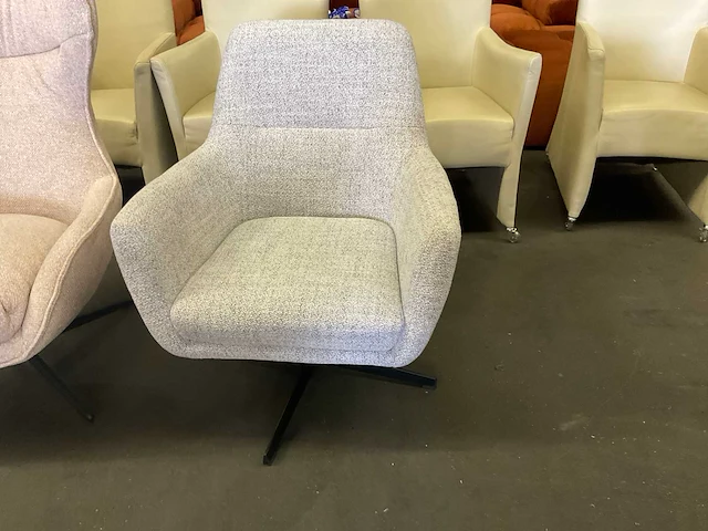 Revi draaibare fauteuil - afbeelding 4 van  6