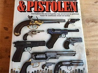 Revolvers en pistolen - afbeelding 1 van  4