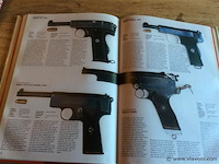 Revolvers en pistolen - afbeelding 3 van  4