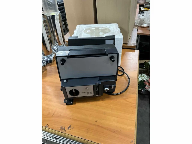 Revuelux 2000 filmprojector - afbeelding 2 van  7