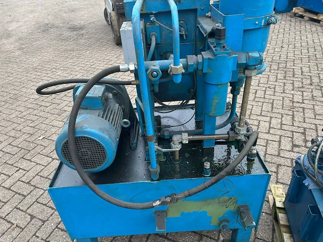 Rexroth - 1985 - hydrauliekpomp - afbeelding 2 van  6