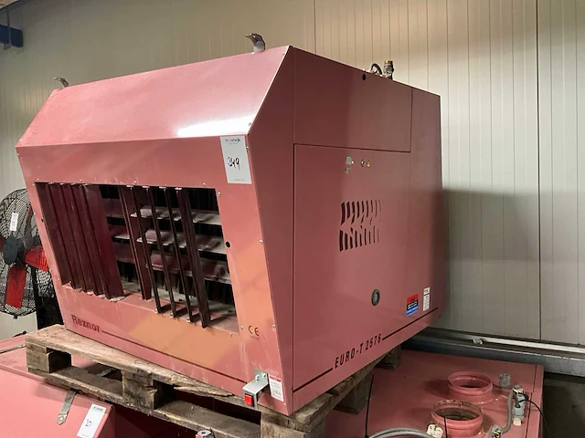Reznor euro-t 2576 gasgestookte luchtverwarmer - afbeelding 1 van  3