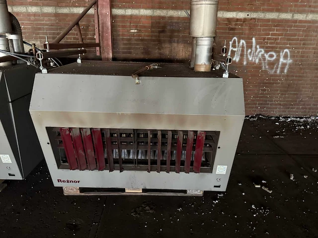 Reznor euro t 2596a industriële verwarmingsinstallatie (2x) - afbeelding 2 van  10